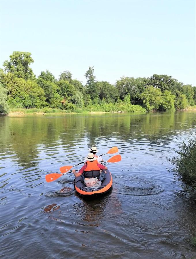 Chambre D'Hotes "Au Bord De Loire" La Marche Exteriér fotografie